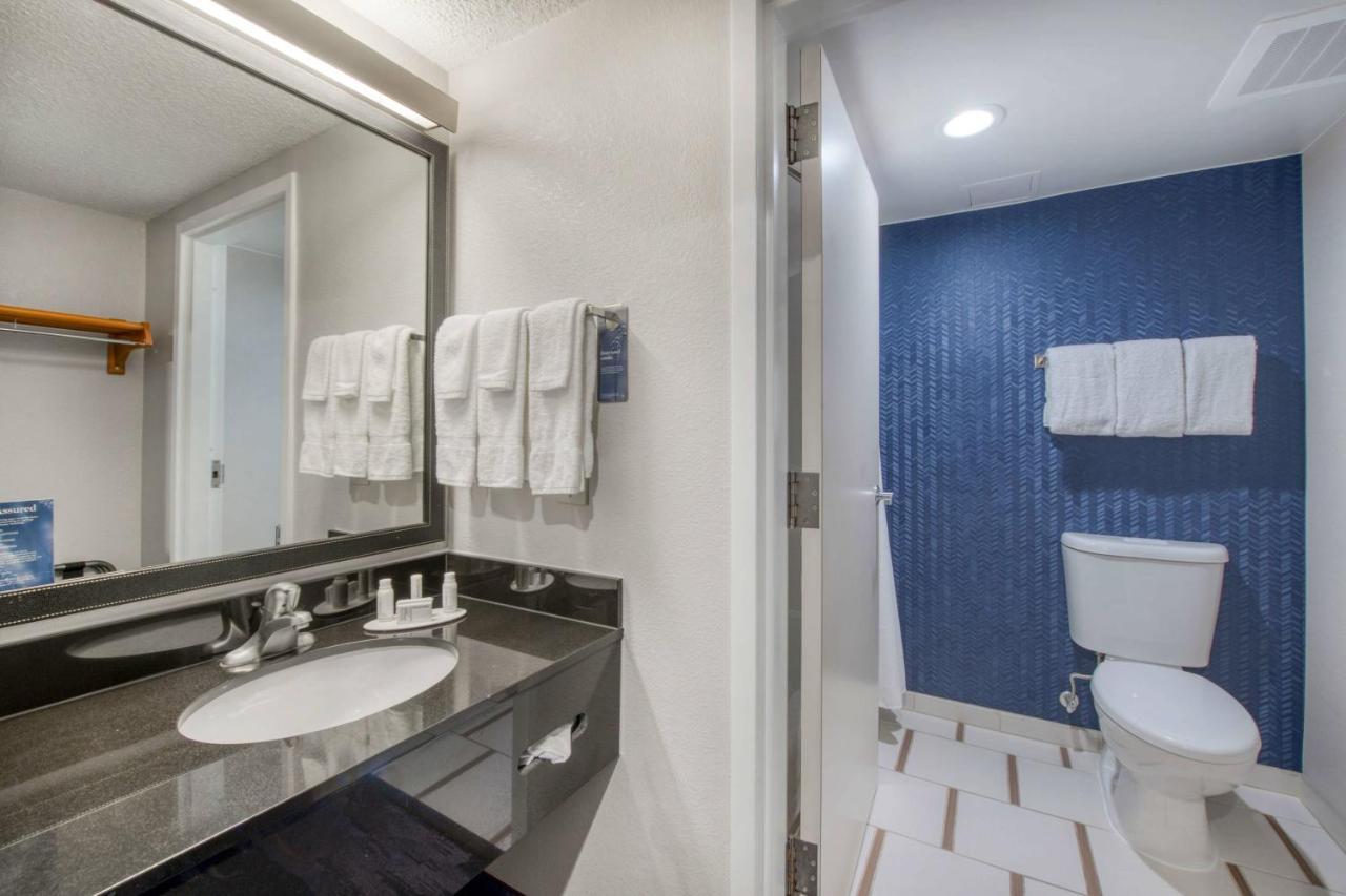 Fairfield Inn & Suites Raleigh Crabtree Valley Zewnętrze zdjęcie